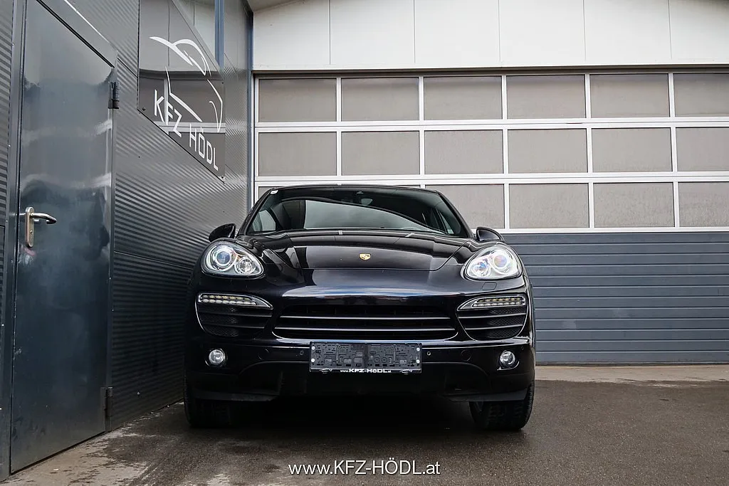 Porsche Cayenne II S 4,8 Aut. Image 3