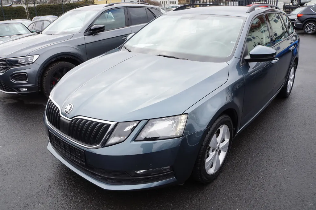 Skoda Octavia COMBI 1.4 TSI AMBITION*NAVI*PDC* Image 3